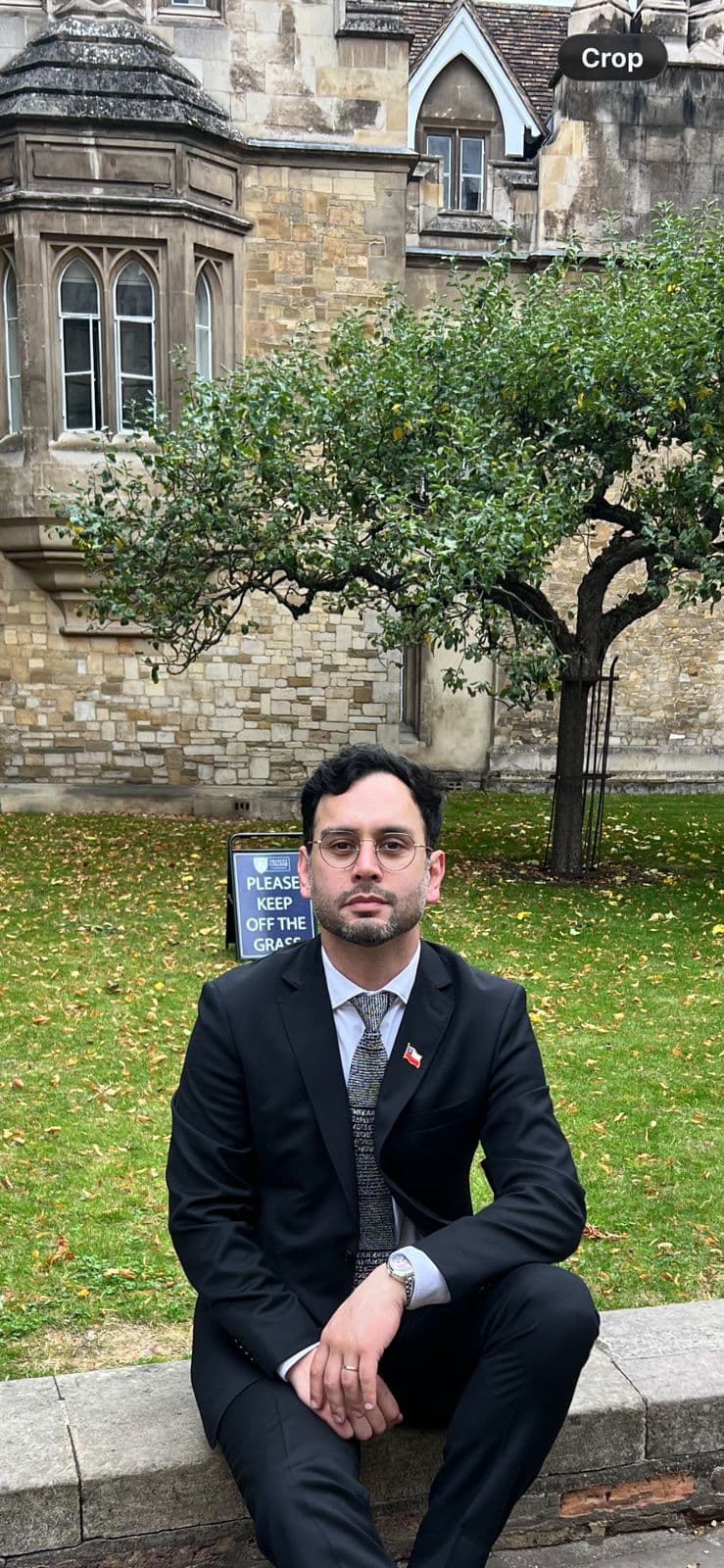 Dr. Ramón Kong en Cambridge, Reino Unido